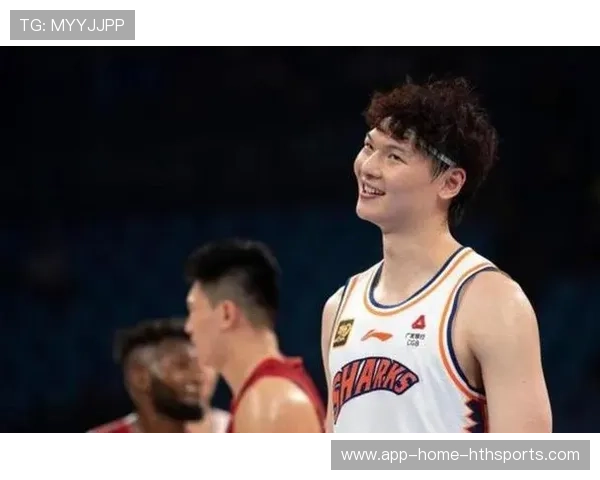 上海久事轻取天津，王哲林关键篮板保证胜利