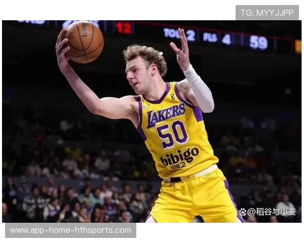 湖人团队内线球员在篮下完成统治